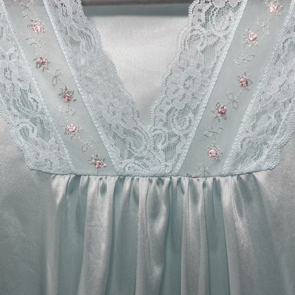 Vintage Gilead Nightgown Mint Nylon Lace Trim USA Made Medium 70s 80s